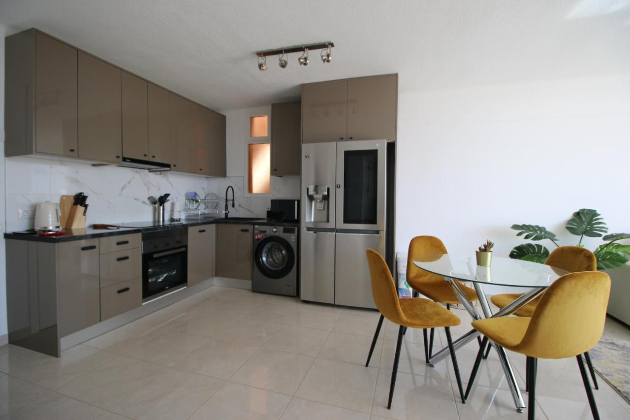 Casita Maria - Luxurious 1-Bedroom Apartment With Sea Views And Pool San Miguel de Abona Extérieur photo