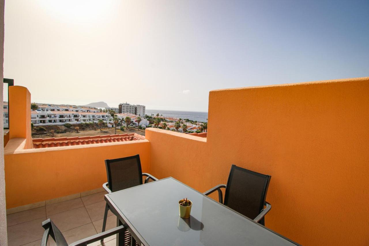 Casita Maria - Luxurious 1-Bedroom Apartment With Sea Views And Pool San Miguel de Abona Extérieur photo