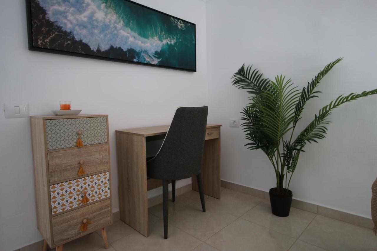 Casita Maria - Luxurious 1-Bedroom Apartment With Sea Views And Pool San Miguel de Abona Extérieur photo